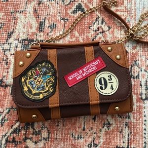 Harry Potter trunk cross-body bag